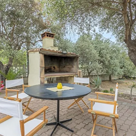 Casa Olivastro Casa de Férias *